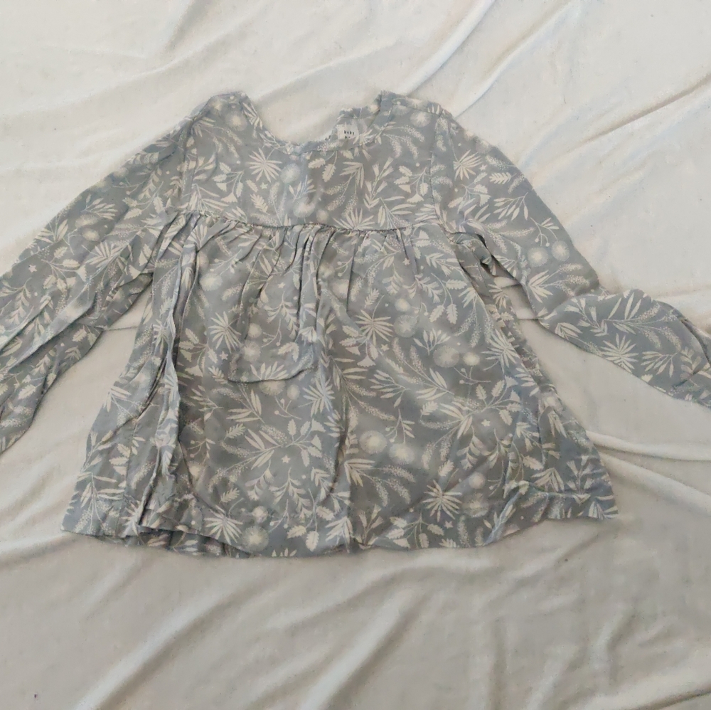 Gap floral Gray and white size 4